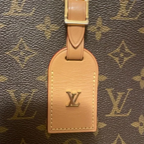 Excellent condition, with box and dust bag.less than a year old . - Picture 4 of 10